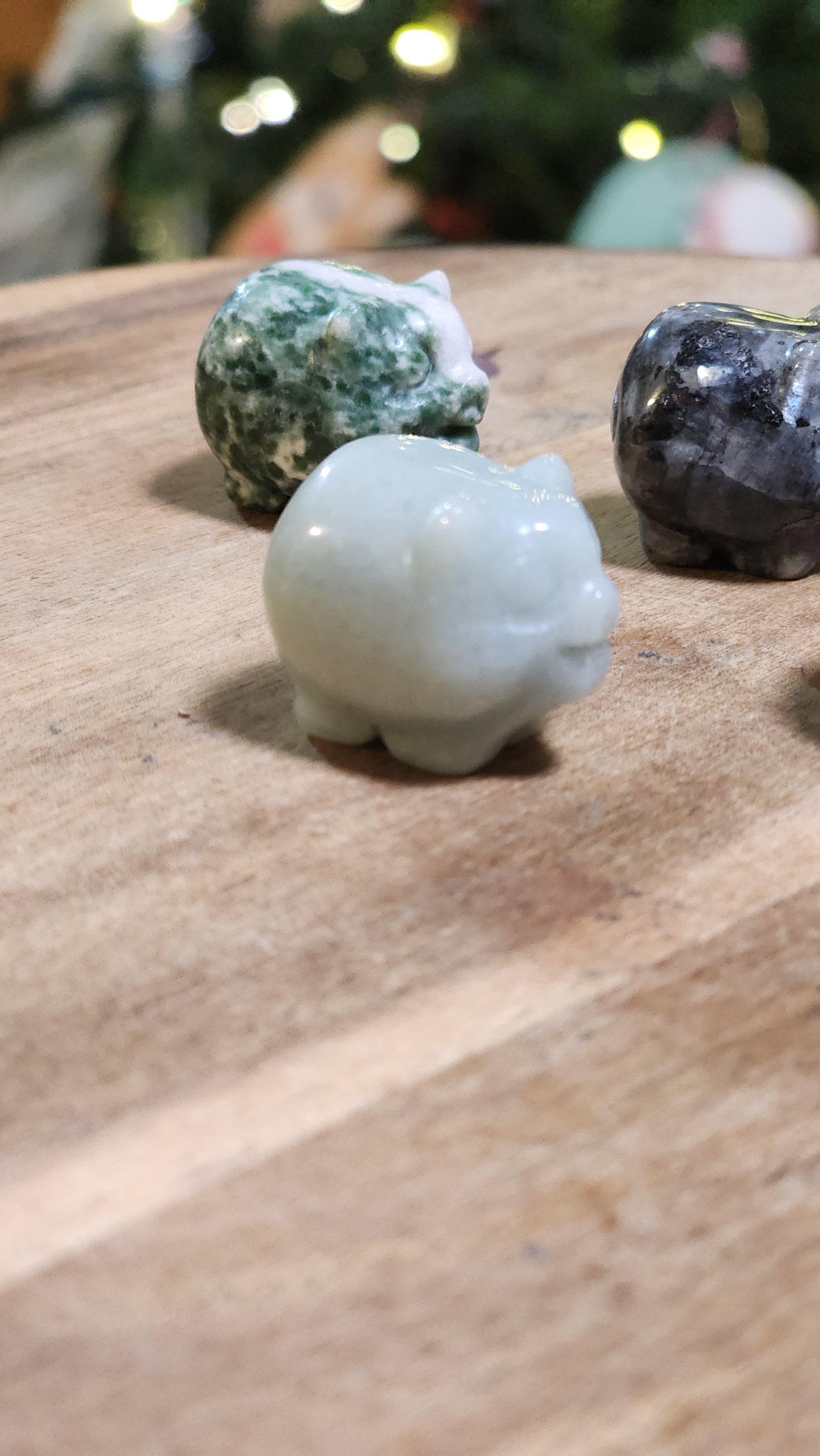 Mini pig carving