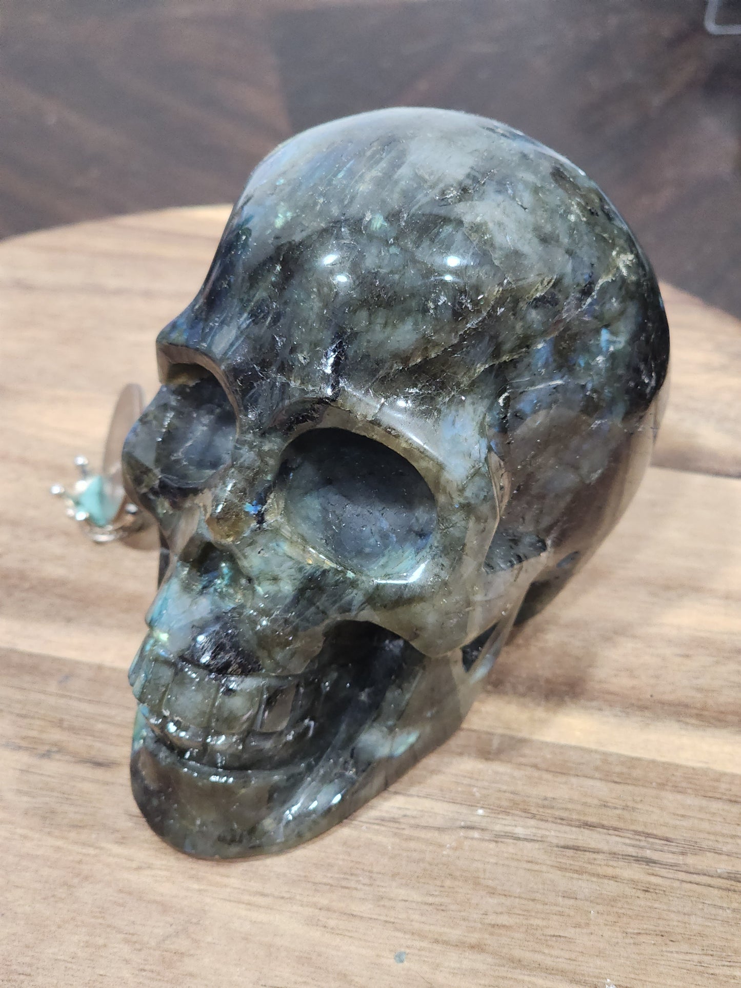 Labradorite skull