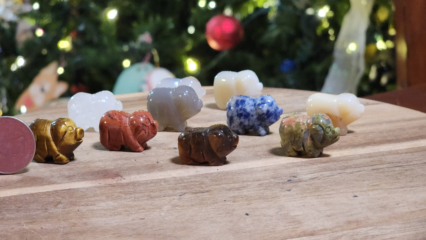 Mini pig carving
