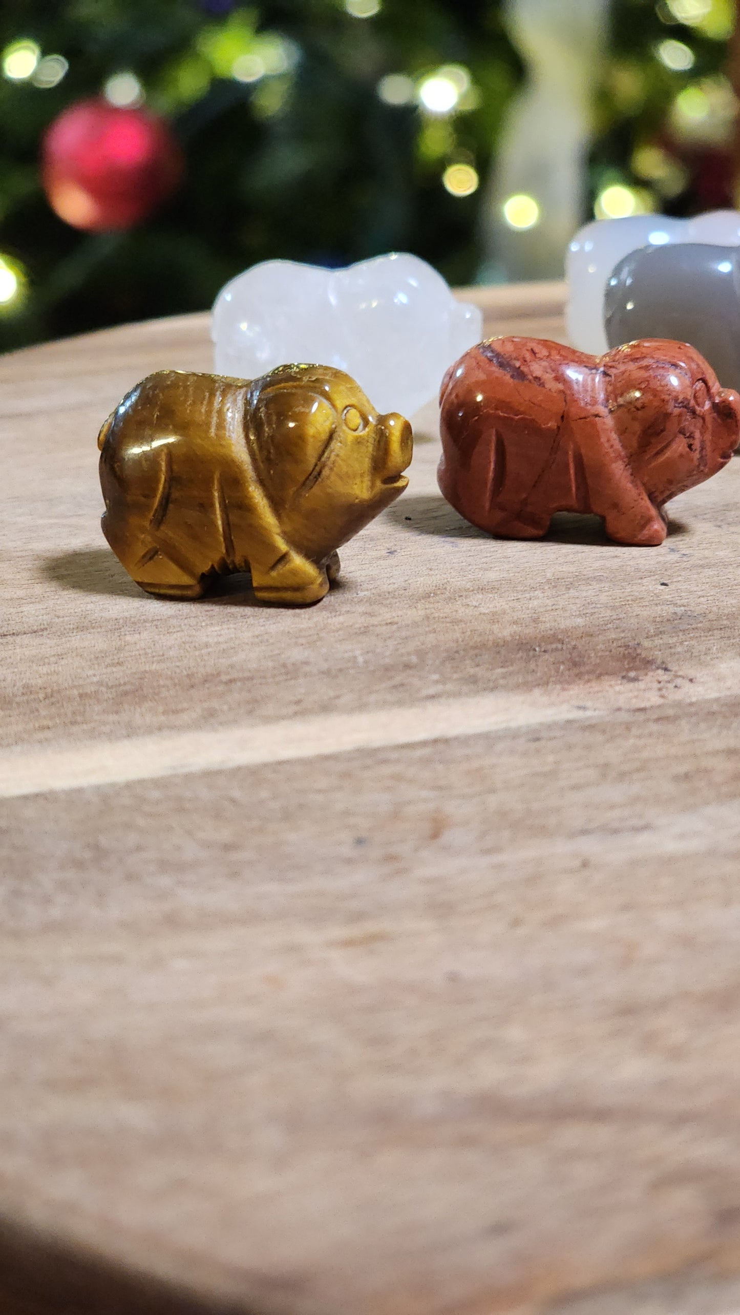 Mini pig carving