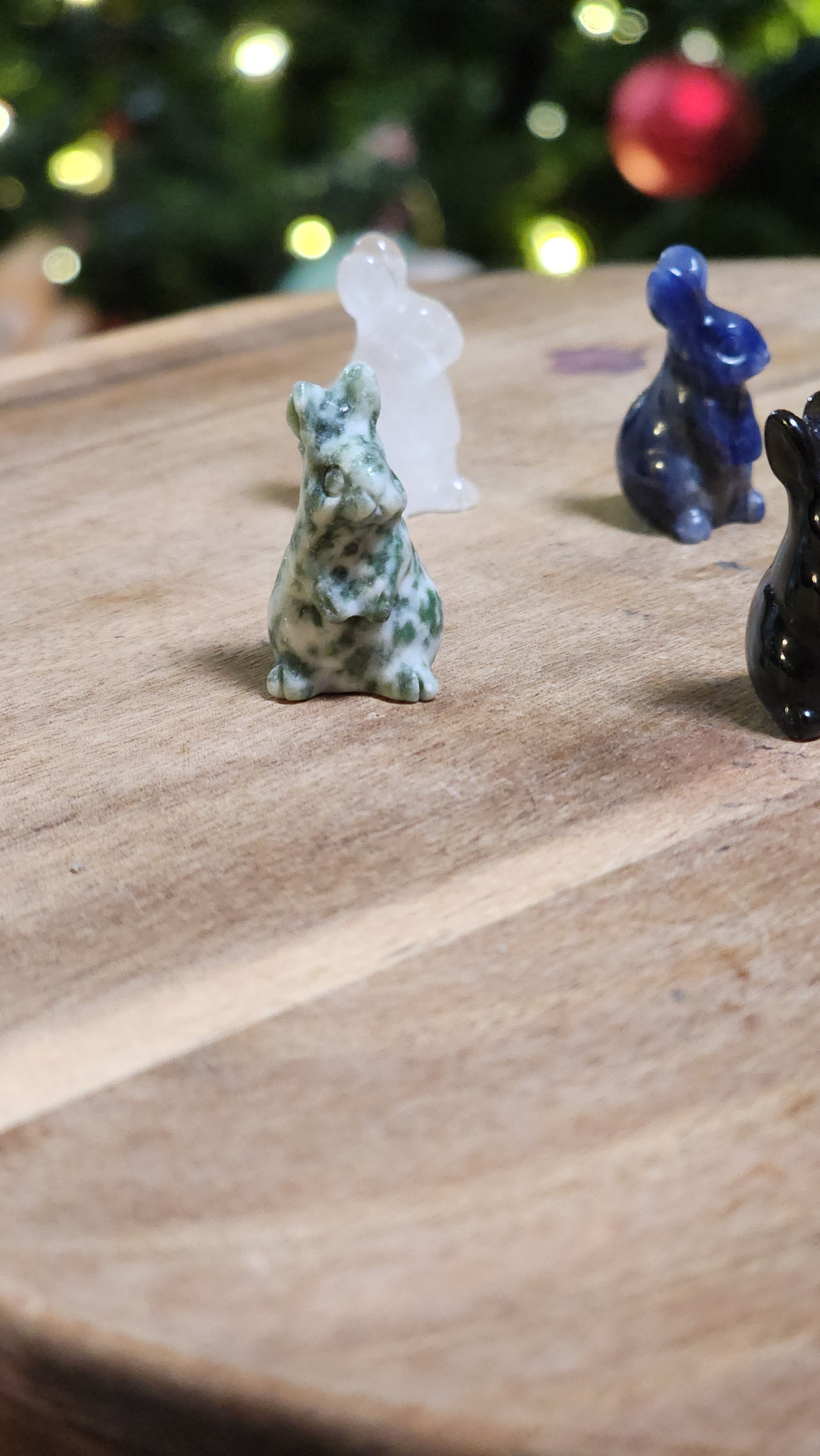Mini rabbit carving