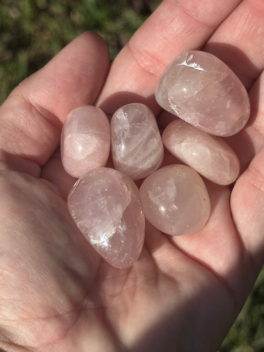 Rose quartz tumble stone