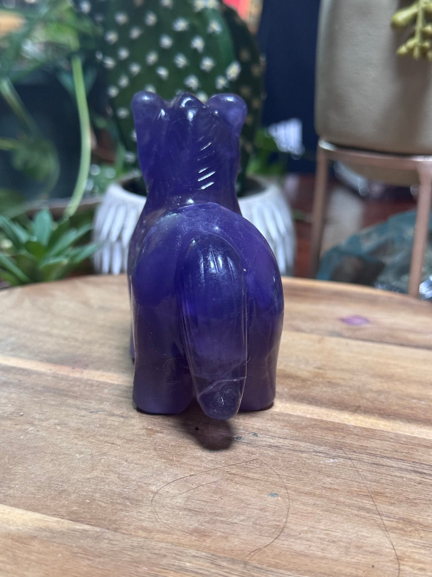 Fluorite horse with pink UV